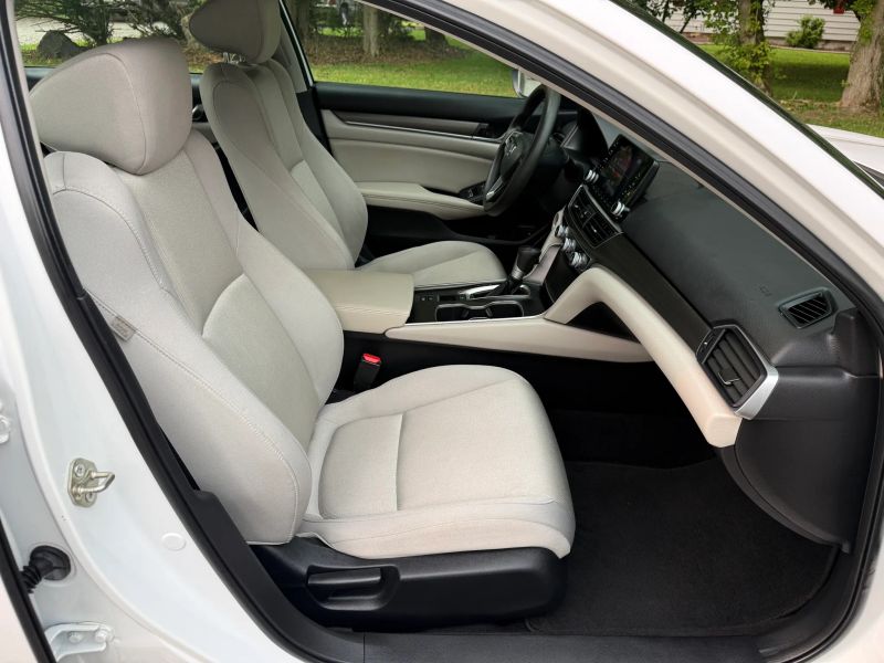 2020 Honda Accord LX - Photo 17