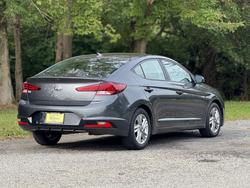2020 Hyundai Elantra SE photo 4