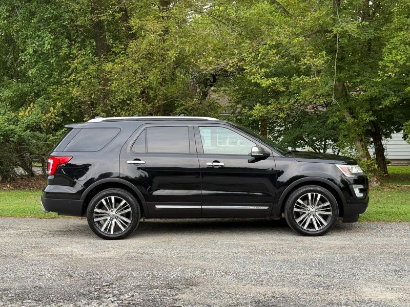 2017 Ford Explorer Platinum - Photo 9