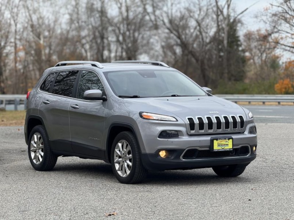 Used 2015 Jeep Cherokee Limited Sport Utility 4D SUV