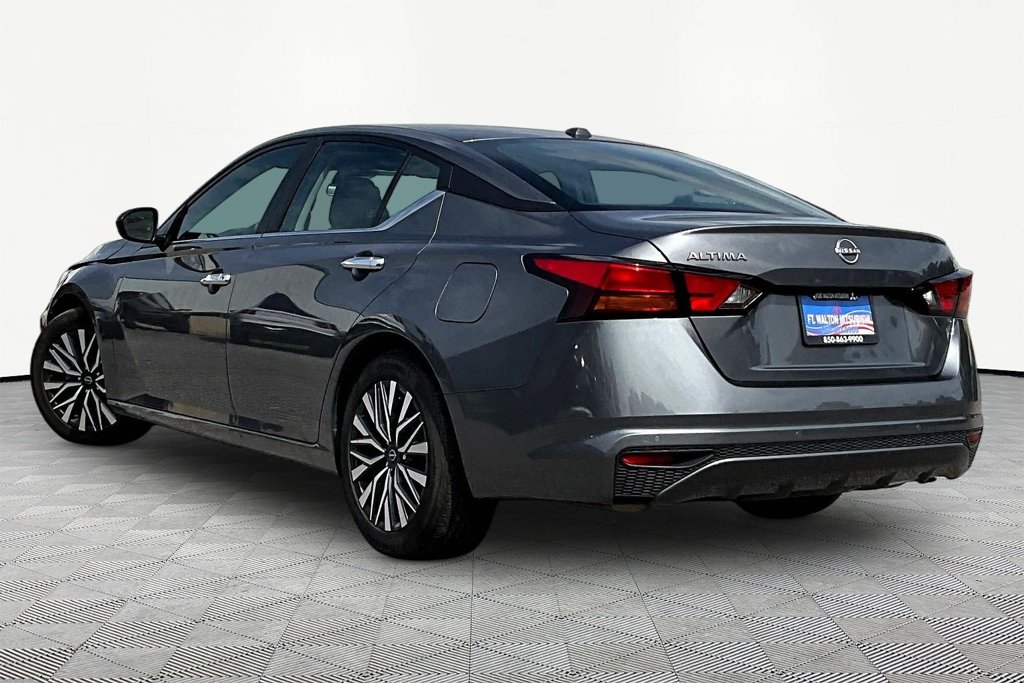 Used 2025 Nissan Altima SV Sedan