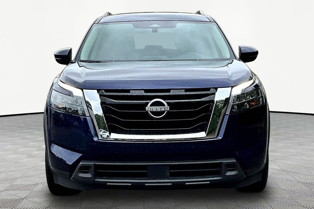 Used 2025 Nissan Pathfinder SV SUV
