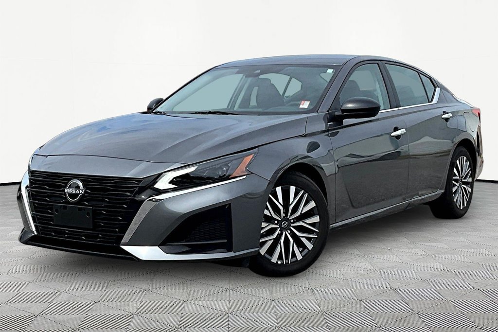 2025 Nissan Altima