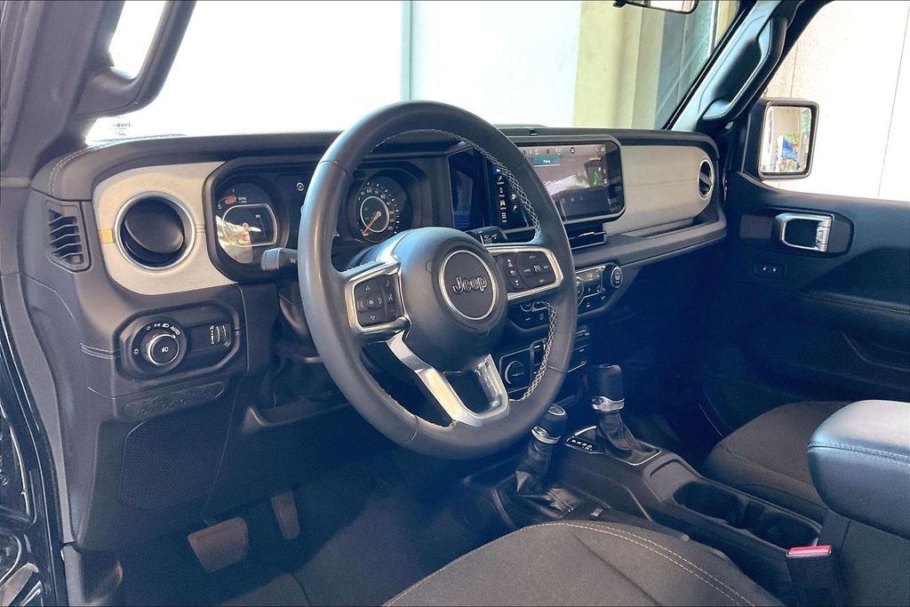 Used 2025 Jeep Wrangler Sahara SUV
