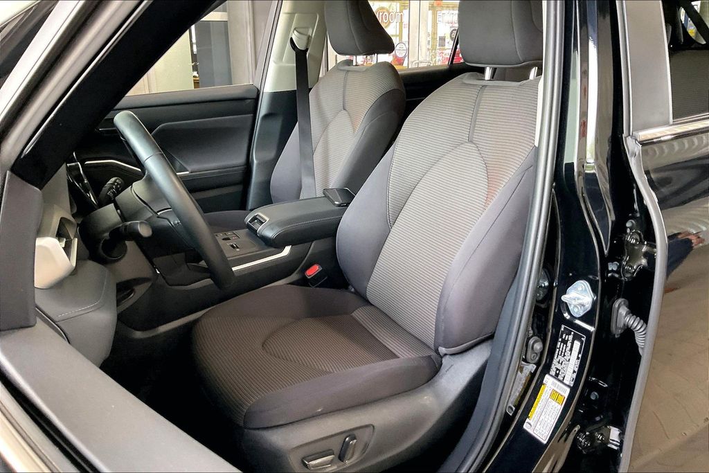 2025 Toyota Highlander 3