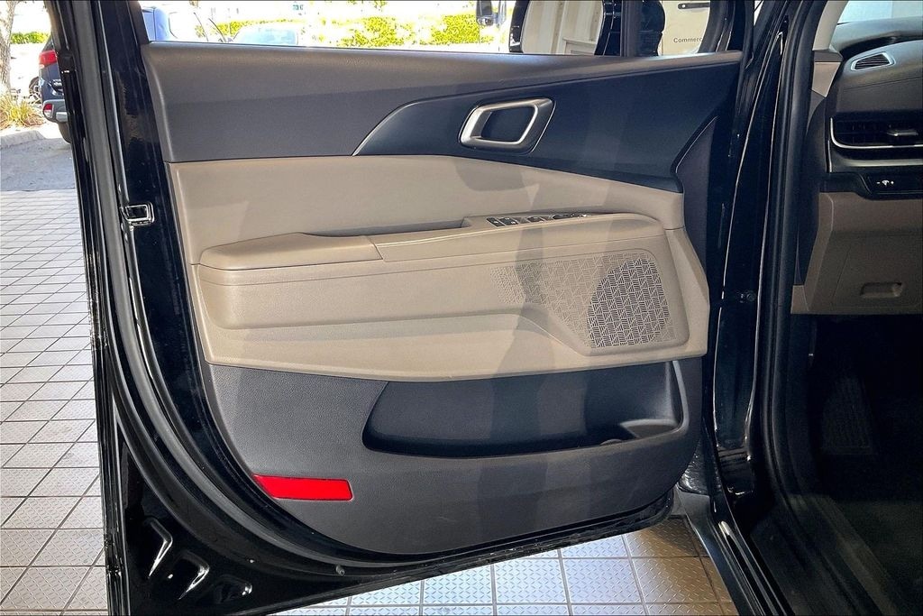 Used 2026 Kia Carnival LXS Van Passenger Van