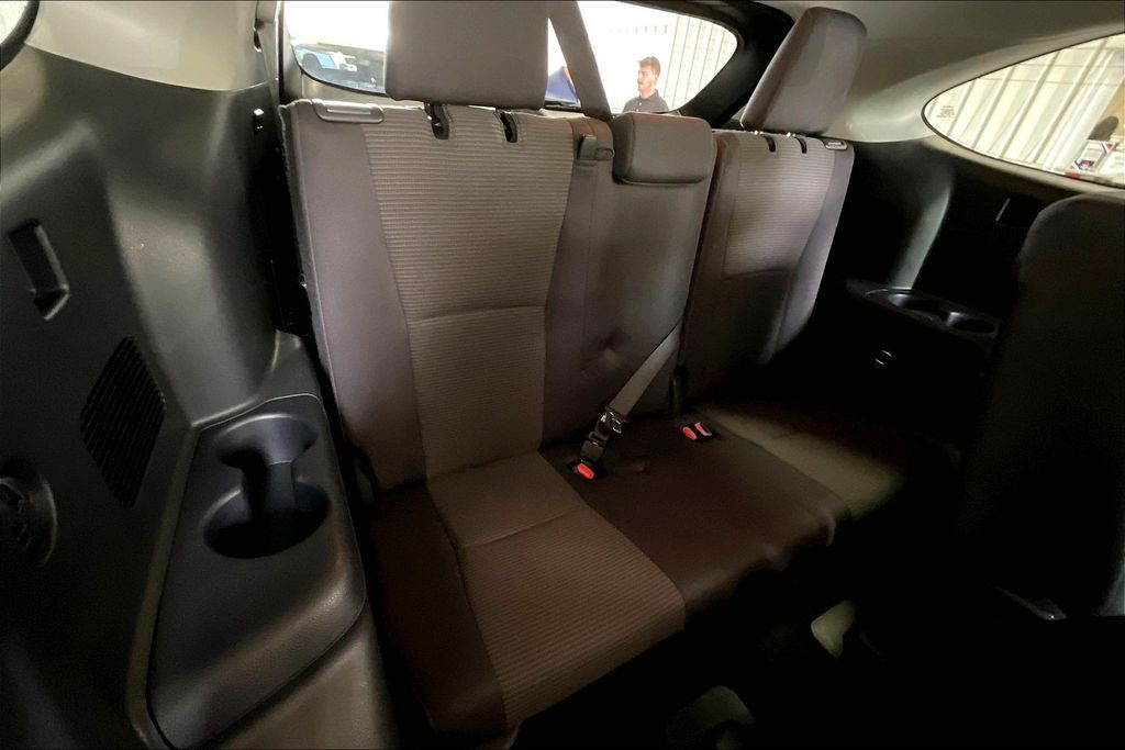 2025 Toyota Highlander 15