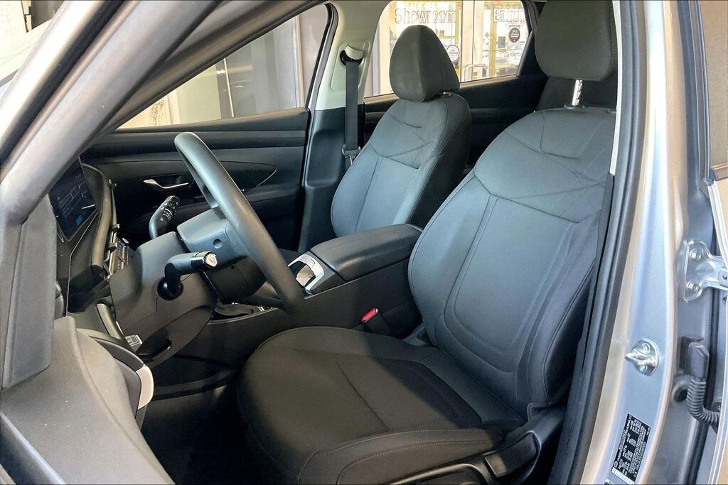 Used 2025 Hyundai Tucson SE SUV