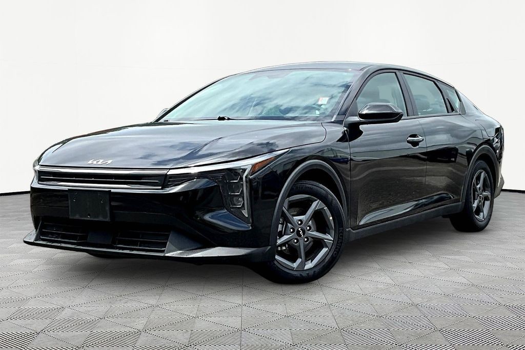 Used 2025 Kia K4 LXS Sedan