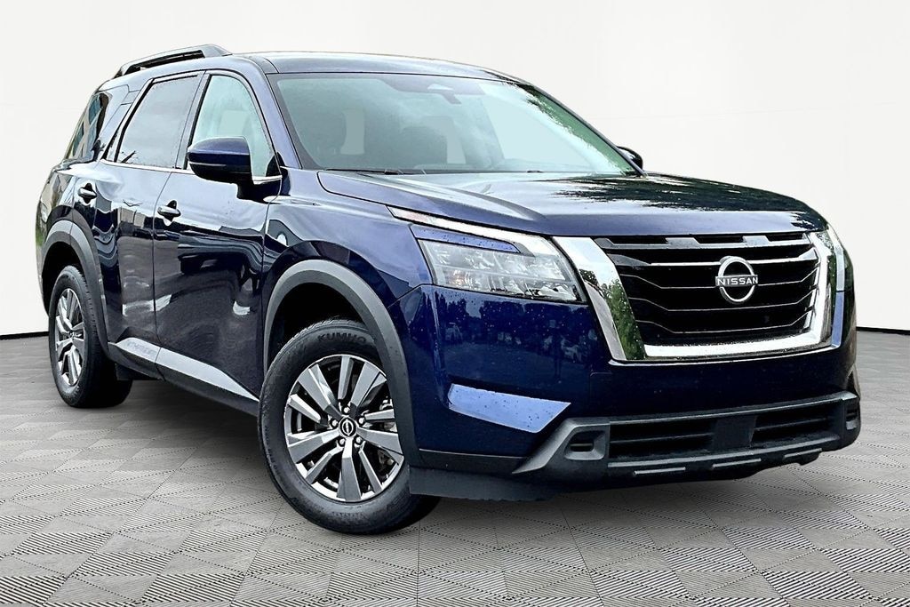 Used 2025 Nissan Pathfinder SV SUV