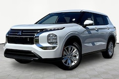 2026 Mitsubishi Outlander ES SUV