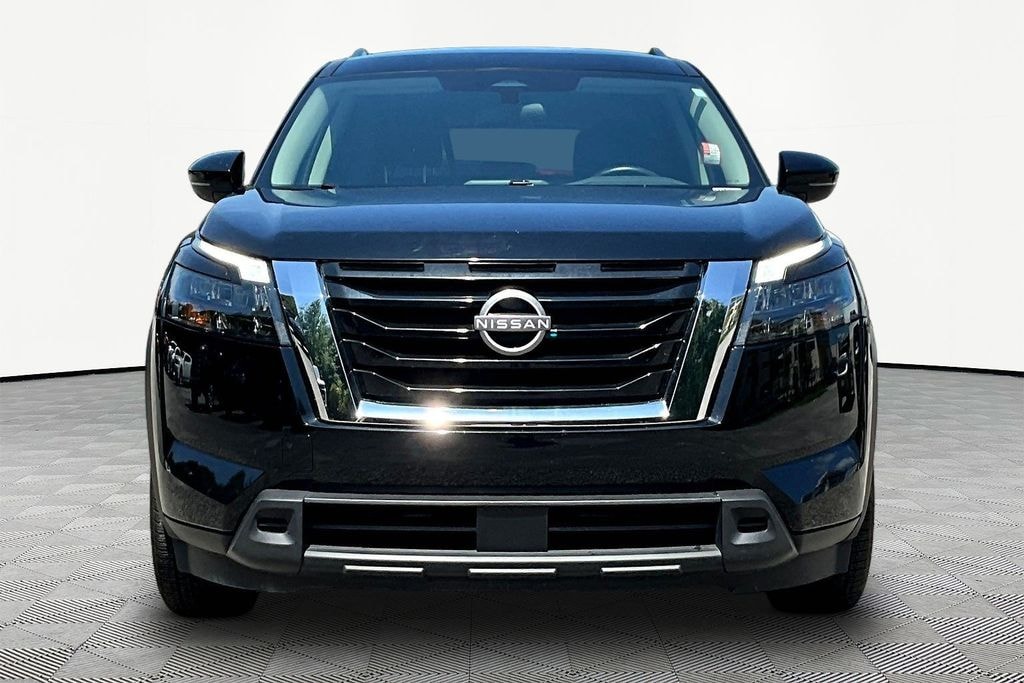 Used 2025 Nissan Pathfinder SV SUV