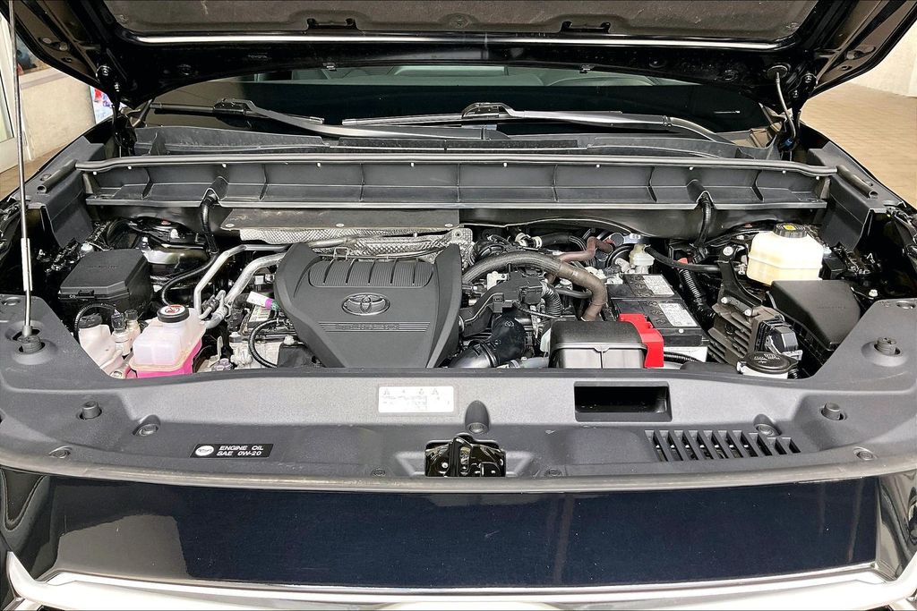 2025 Toyota Highlander 28