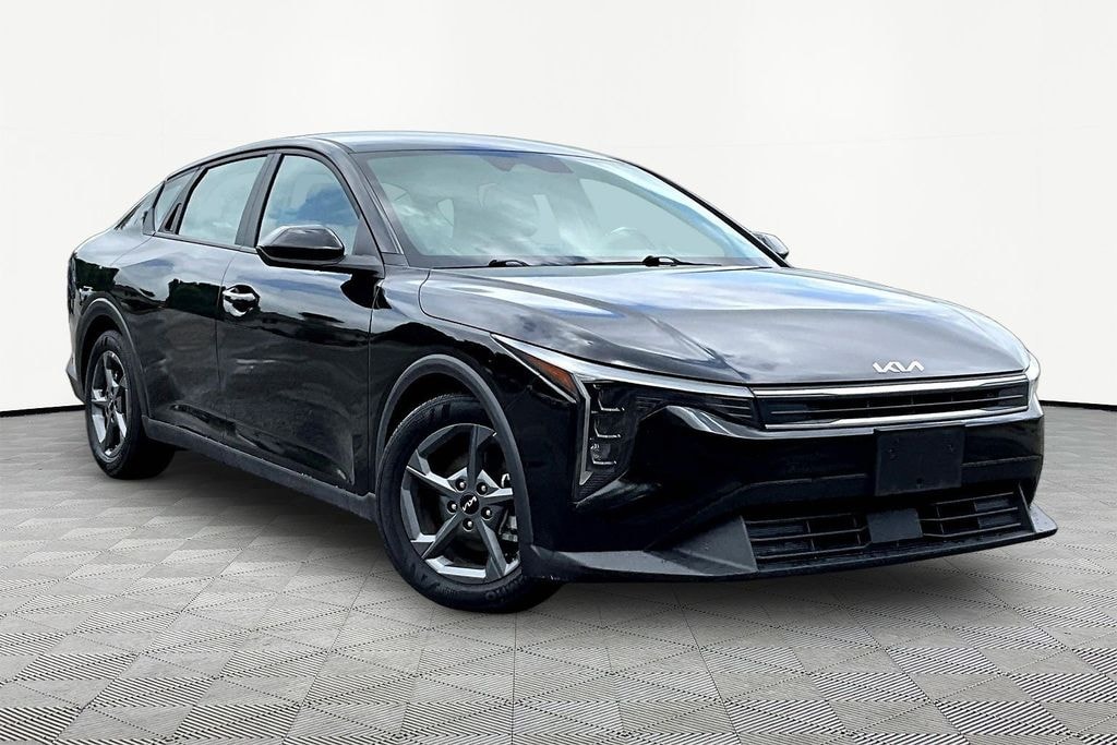 Used 2025 Kia K4 LXS Sedan