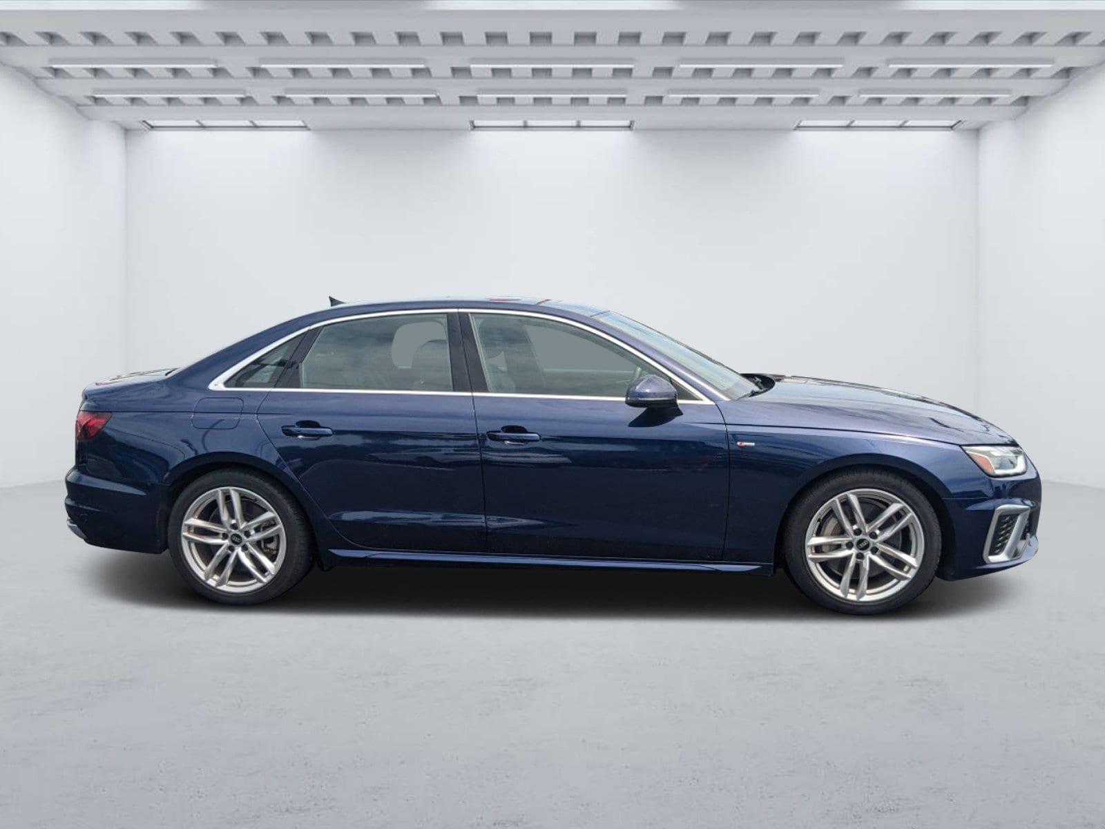 Used 2022 Audi A4 Premium Plus with VIN WAUEAAF42NN008076 for sale in Fort Walton Beach, FL