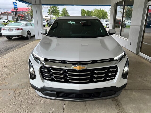 2026 Chevrolet Equinox LT photo 3