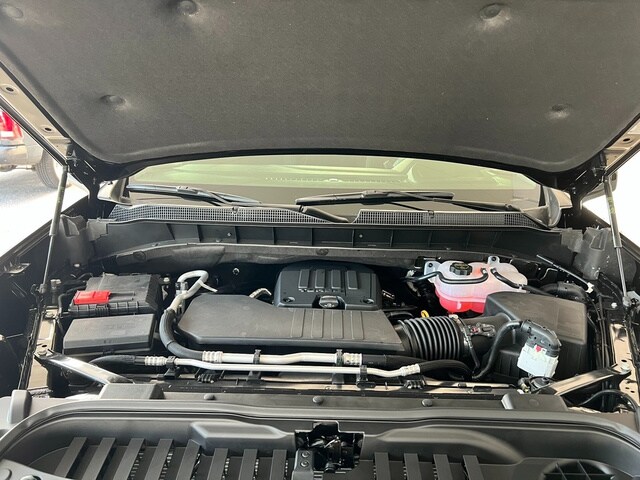 2026 Chevrolet Silverado 1500 RST photo 4