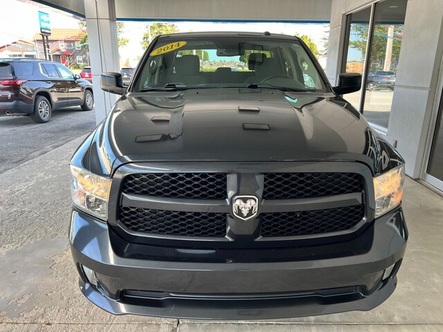 2014 Ram 1500 Tradesman Express photo 3