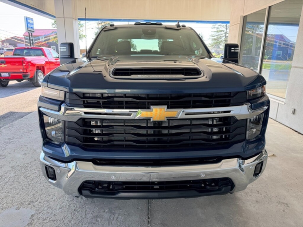New 2026 Chevrolet Silverado 3500 HD LT Truck Crew Cab