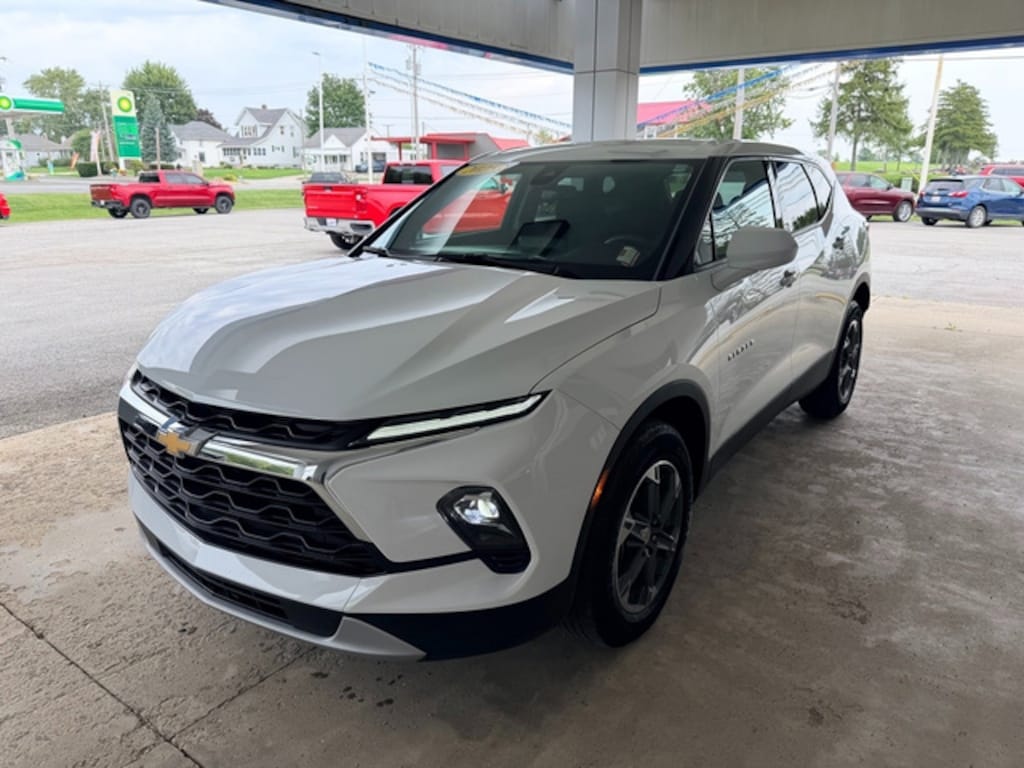Used 2025 Chevrolet Blazer LT w/2LT SUV