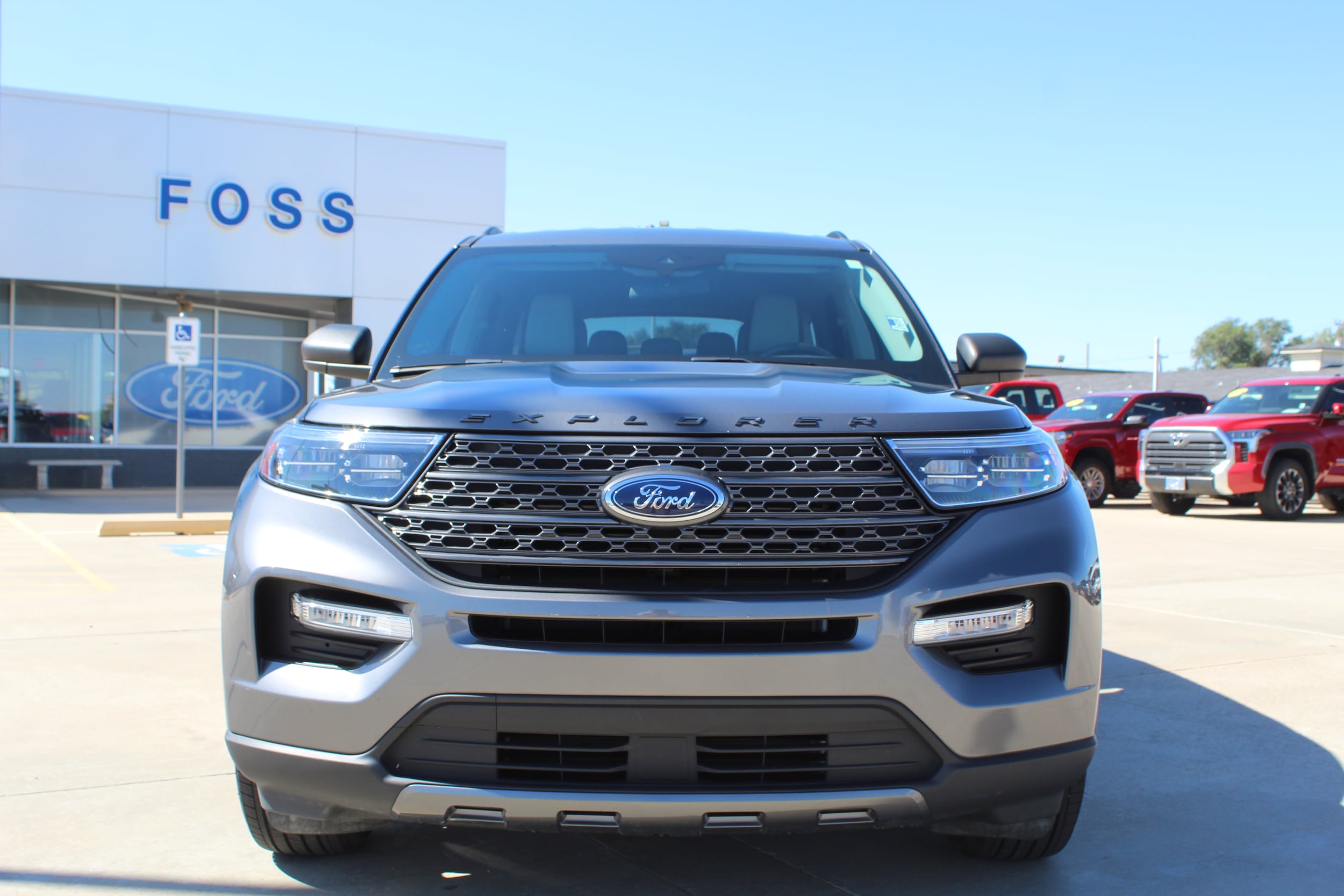 Used 2021 Ford Explorer XLT with VIN 1FMSK8DH1MGC13016 for sale in Liberal, KS