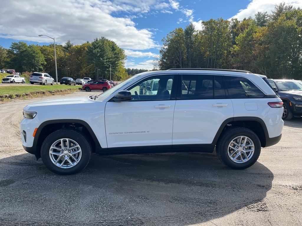 New 2025 Jeep Grand Cherokee LAREDO X 4X4 Sport Utility