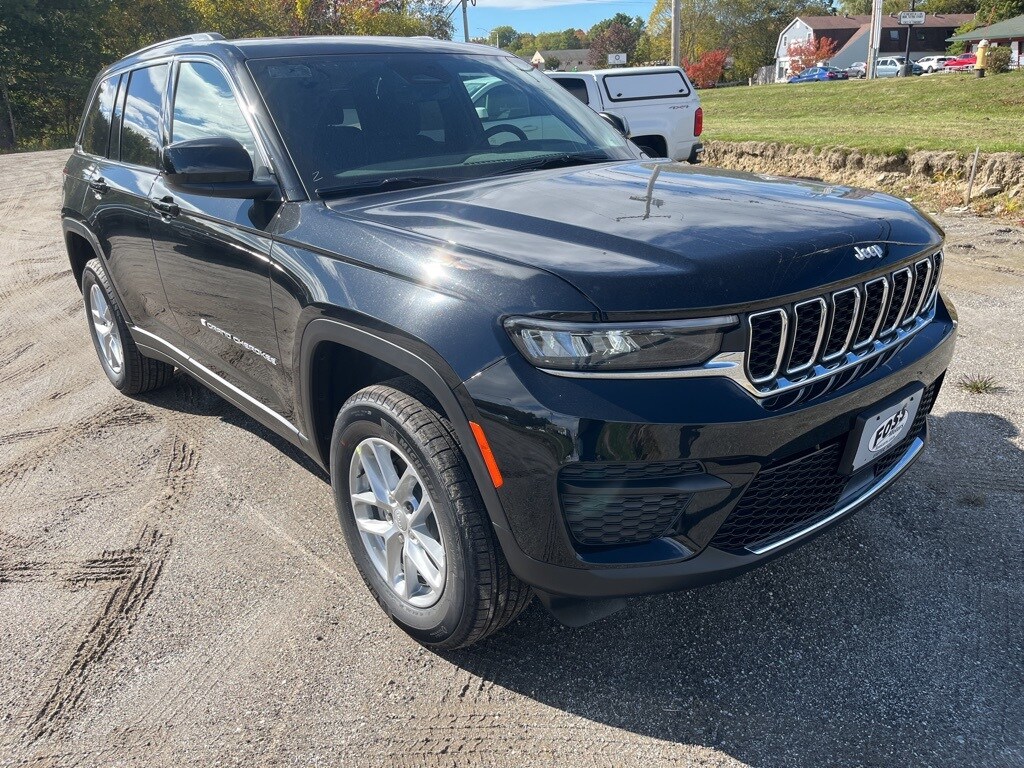 New 2025 Jeep Grand Cherokee LAREDO X 4X4 Sport Utility