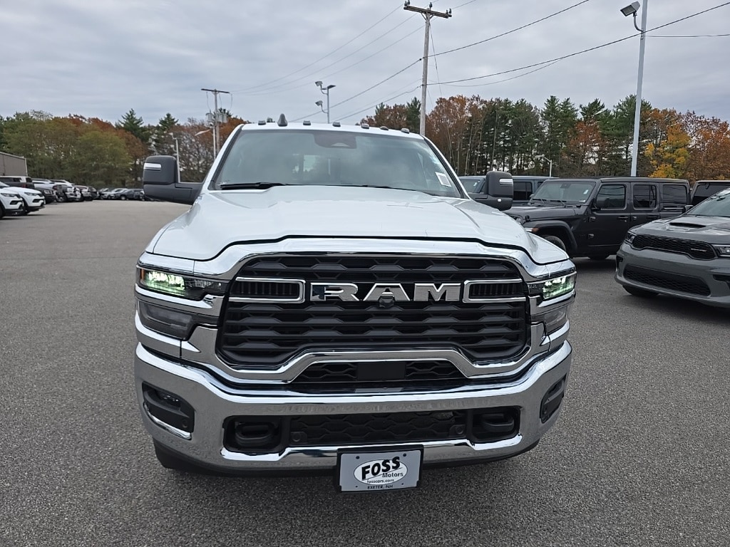 New 2026 Ram 3500 TRADESMAN CREW CAB 4X4 6'4 BOX Pickup