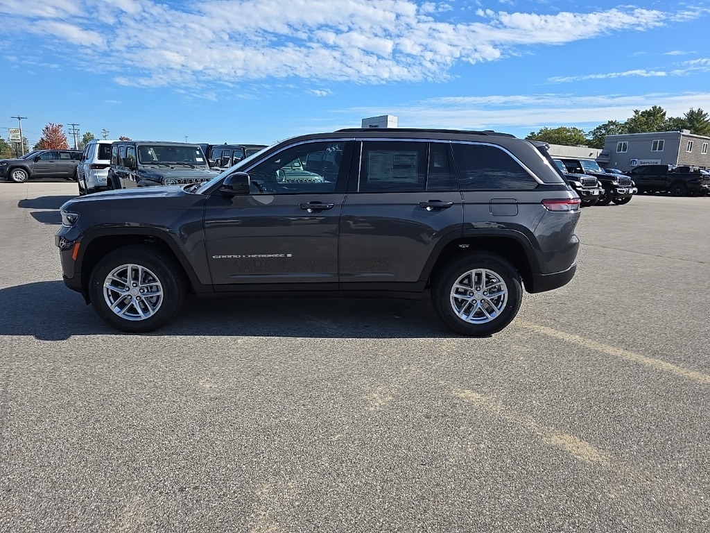 New 2025 Jeep Grand Cherokee LAREDO X 4X4 Sport Utility