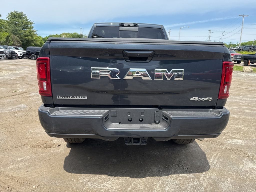 New 2026 Ram 2500 LARAMIE CREW CAB 4X4 6'4 BOX Pickup