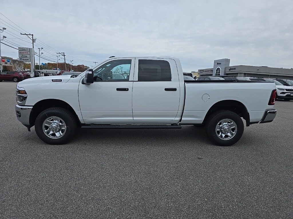 2026 Ram 3500 Tradesman photo 3
