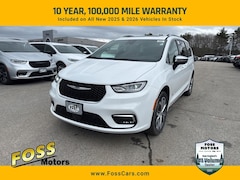 2026 Chrysler Pacifica PINNACLE AWD Passenger Van