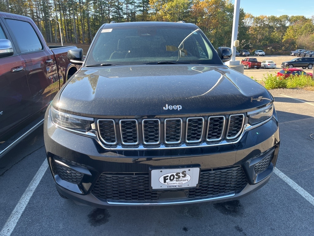 New 2025 Jeep Grand Cherokee LAREDO X 4X4 Sport Utility