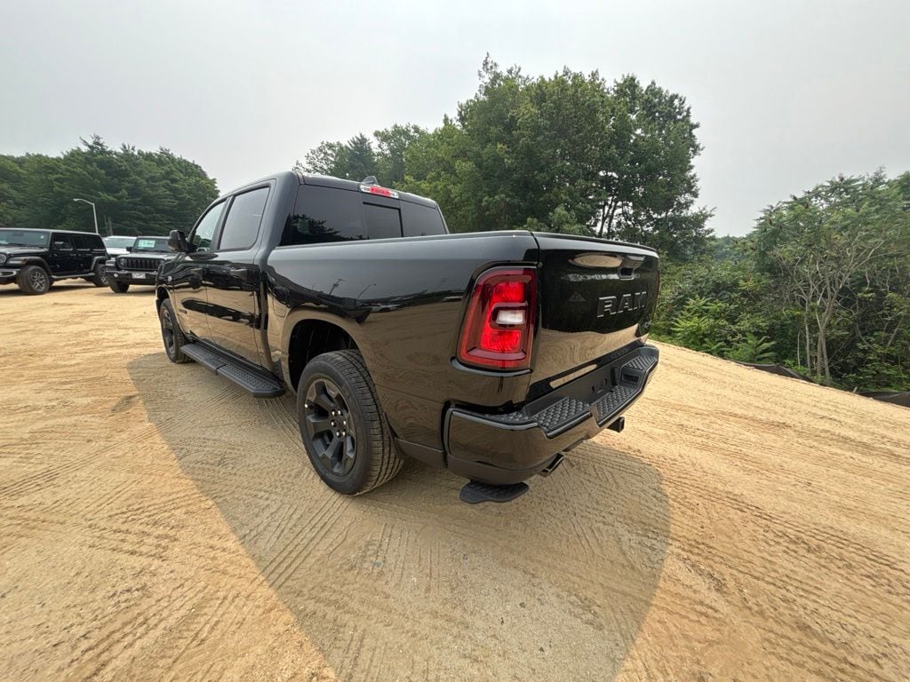 New 2026 Ram 1500 EXPRESS CREW CAB 4X4 5'7 BOX Pickup