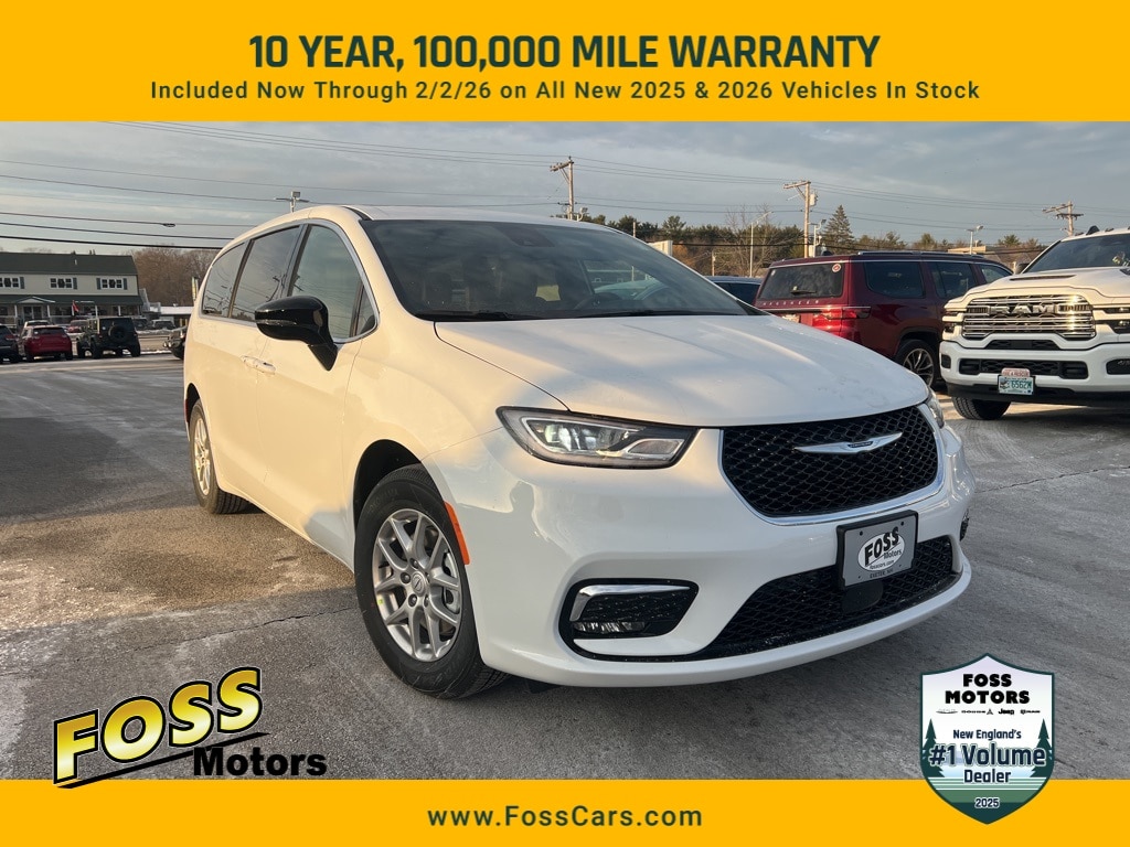 2026 Chrysler Pacifica Select's photo