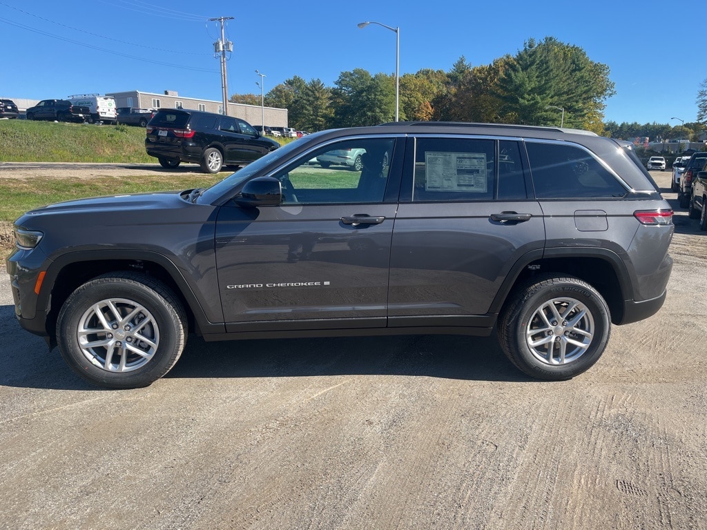 New 2025 Jeep Grand Cherokee LAREDO X 4X4 Sport Utility