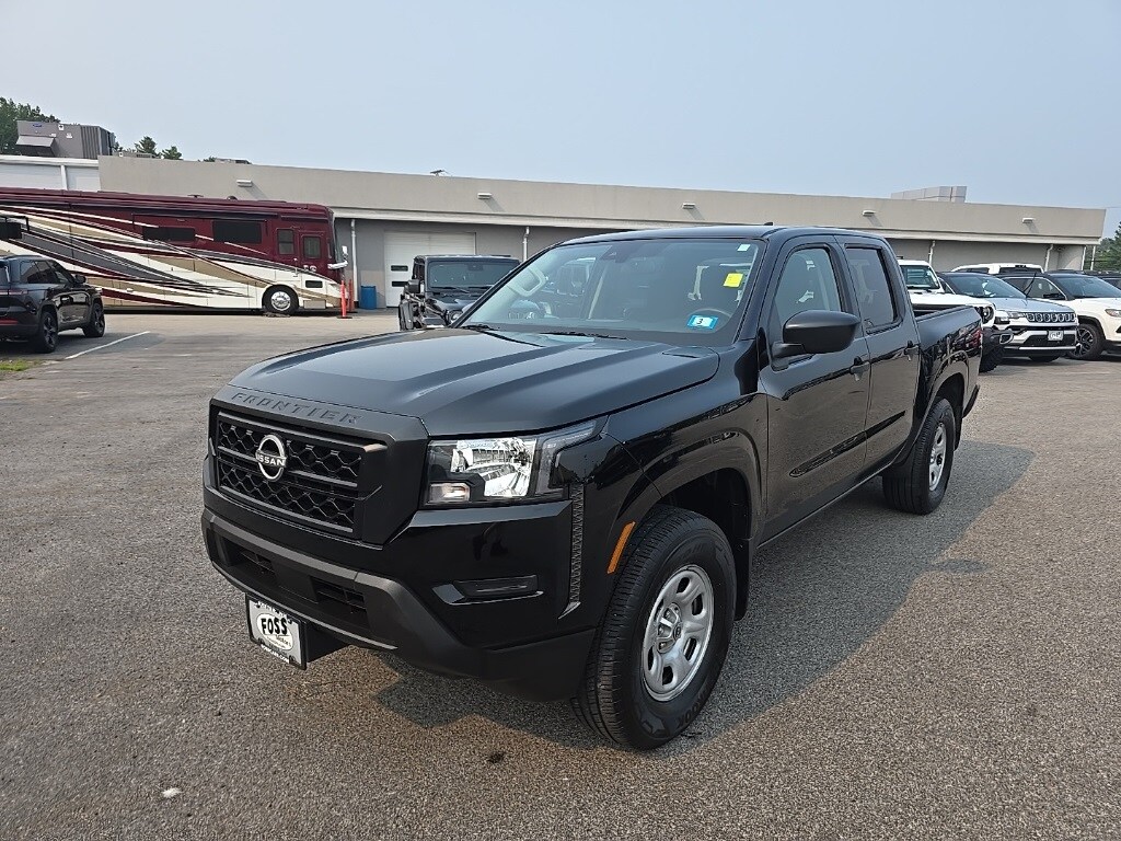2024 Nissan Frontier S photo 3