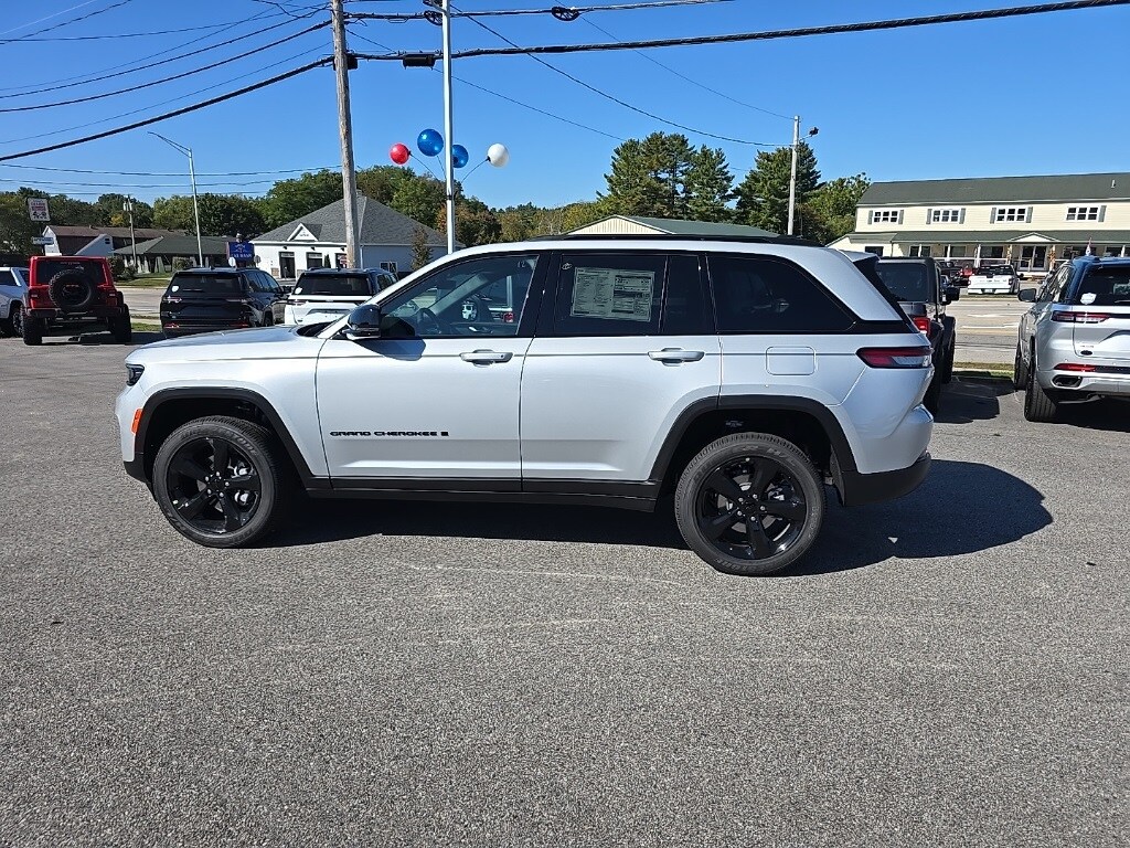 New 2025 Jeep Grand Cherokee ALTITUDE X 4X4 Sport Utility