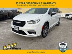 2026 Chrysler Pacifica PINNACLE AWD Passenger Van