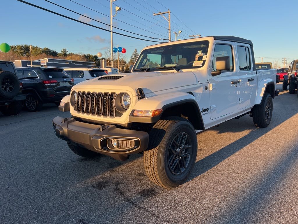 New 2026 Jeep Gladiator SPORT S 4X4 Pickup