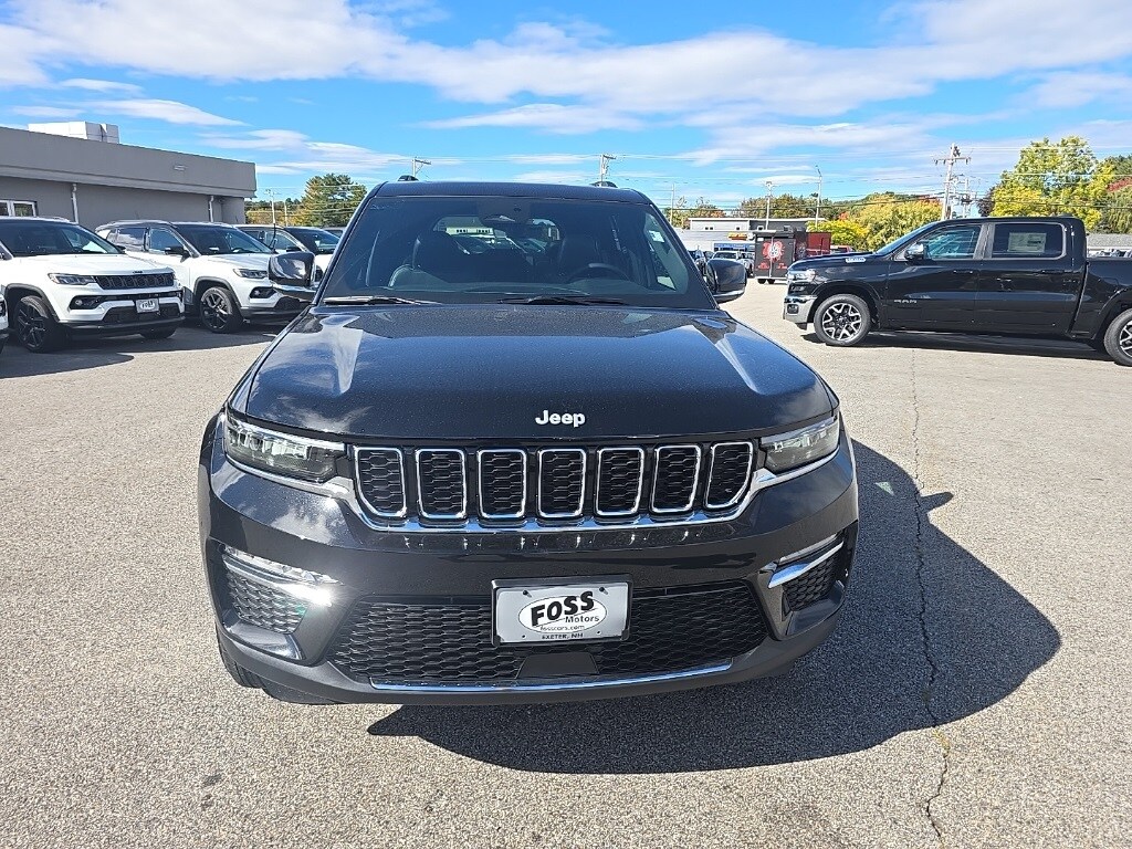2025 Jeep Grand Cherokee Limited photo 2