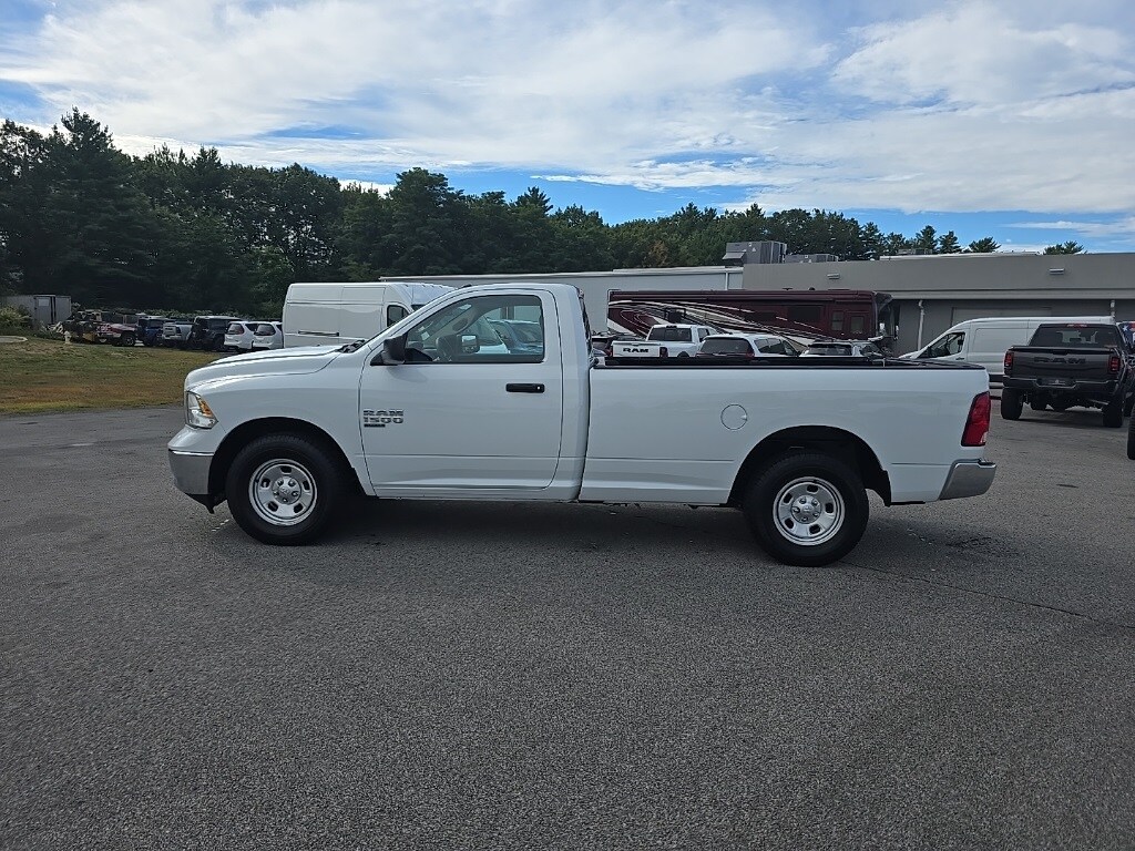 2023 Ram 1500 Classic Tradesman photo 4