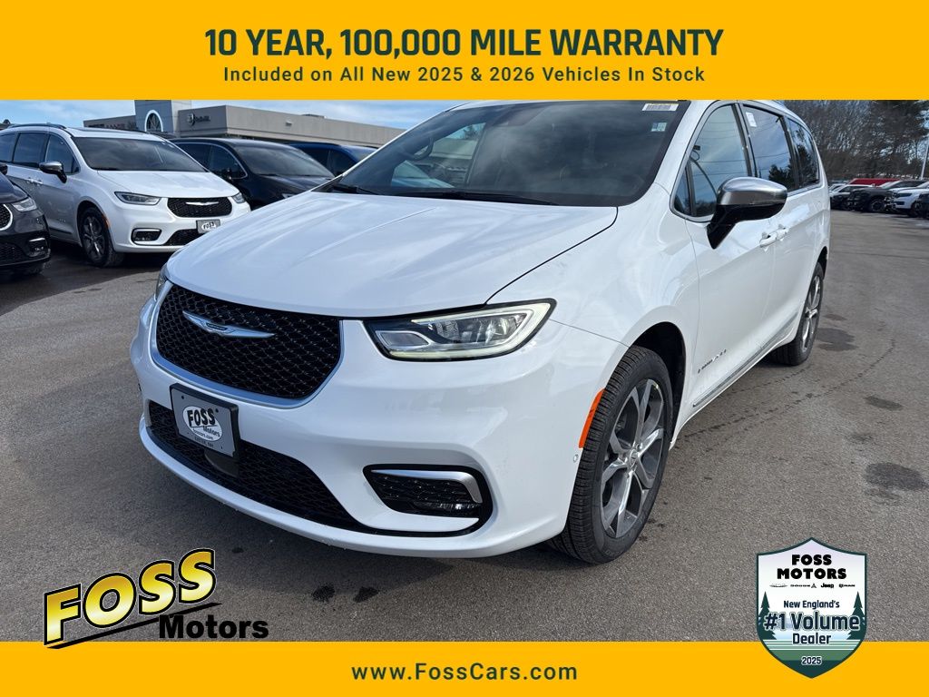 2026 Chrysler Pacifica Pinnacle AWD's photo