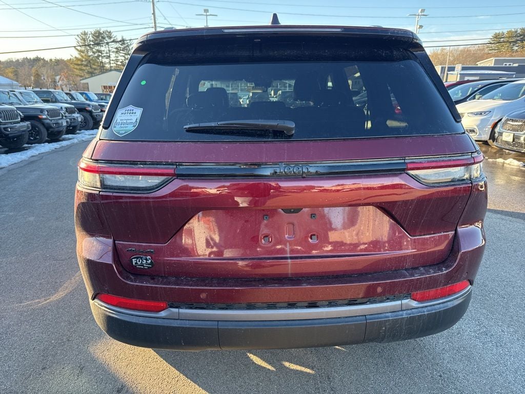 New 2026 Jeep Grand Cherokee LAREDO ALTITUDE 4X4 Sport Utility