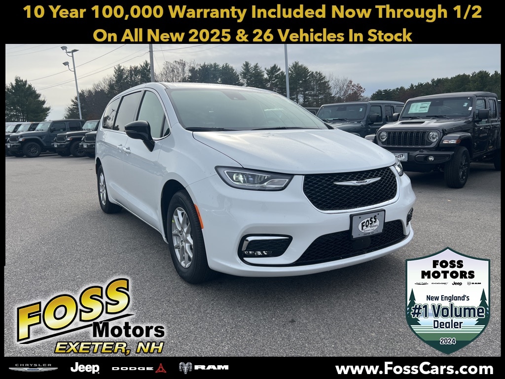 2026 Chrysler Pacifica Select's photo