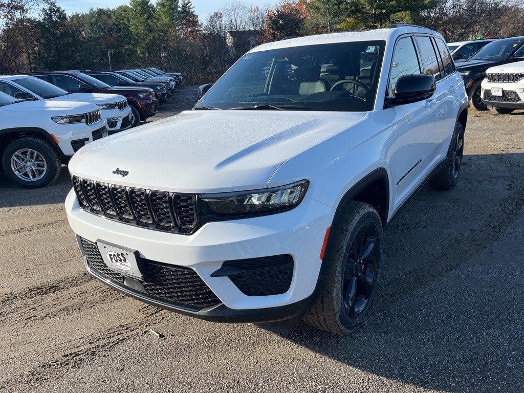 New 2025 Jeep Grand Cherokee ALTITUDE X 4X4 Sport Utility