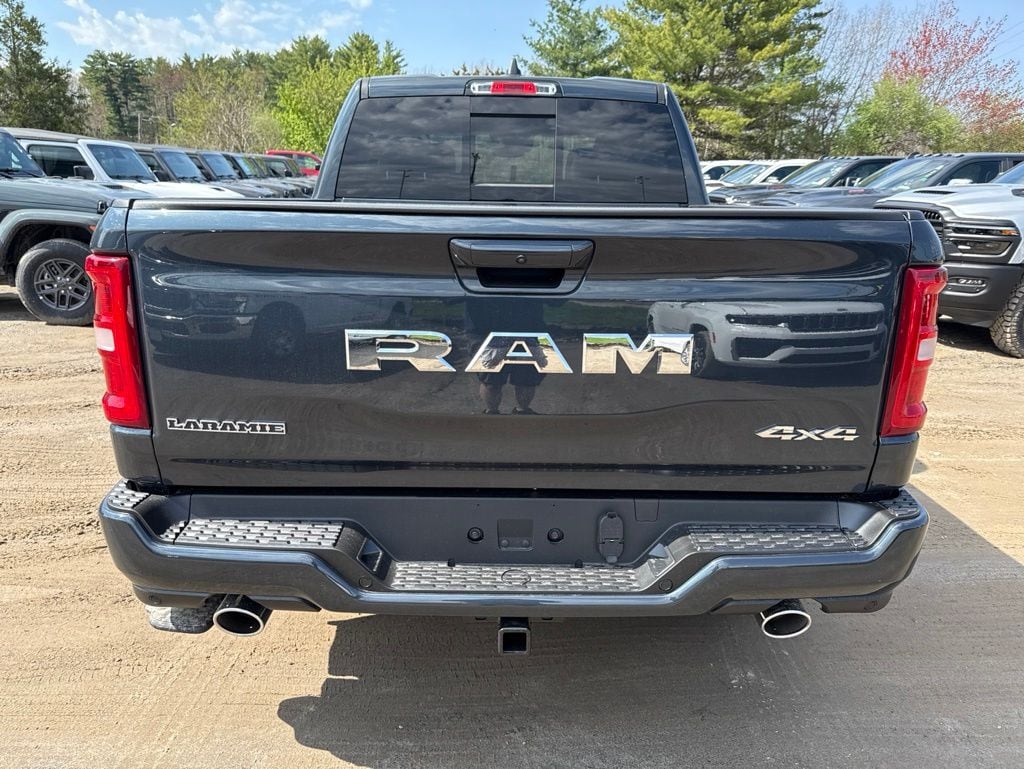 New 2026 Ram 1500 LARAMIE CREW CAB 4X4 5'7 BOX Pickup