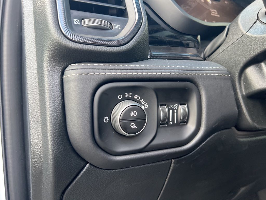 2026 RAM 2500 Rebel - Photo 24