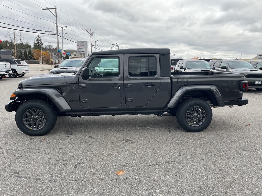 New 2026 Jeep Gladiator SPORT S 4X4 Pickup