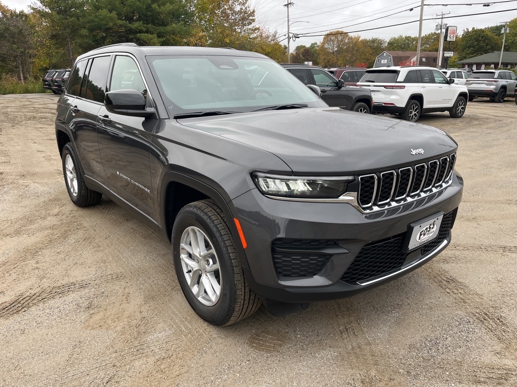 2025 Jeep Grand Cherokee Laredo's photo